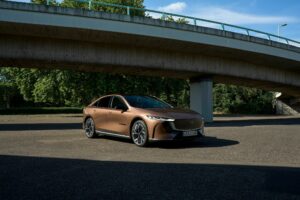 Der Mazda 6 schwimmt mit dem Strom – aber gegen den Trend