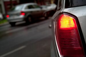 Flucht vor Polizei: Unbeteiligter klagt wegen Nötigung