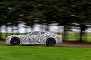 Erstes neues Jaguar-Modell nimmt Fahrt auf